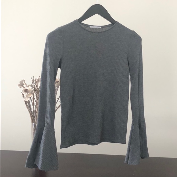 Zara Top Grey and light knit - Picture 1 of 5